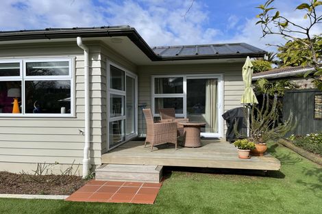 Photo of property in 14 Sale Street, Cockle Bay, Auckland, 2014