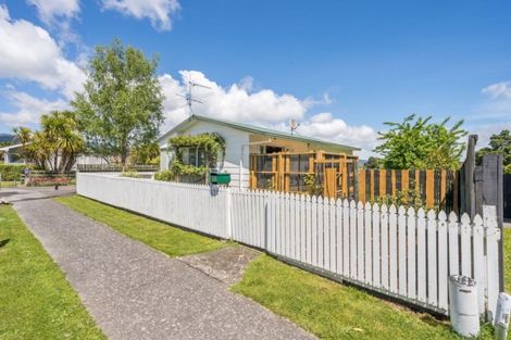 Photo of property in 18 Tulsa Grove, Totara Park, Upper Hutt, 5018