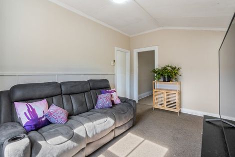 Photo of property in 396 Kaikorai Valley Road, Bradford, Dunedin, 9011