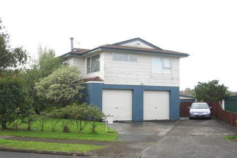 Photo of property in 7 Lisa Rise, Half Moon Bay, Auckland, 2012