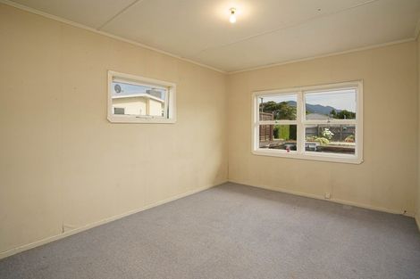 Photo of property in 22 Hampden Street, Murchison, 7007