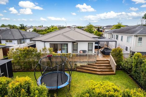 Photo of property in 60 Matua Road, Huapai, Kumeu, 0810