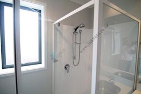 Photo of property in 104 Bowhill Road, New Brighton, Christchurch, 8083