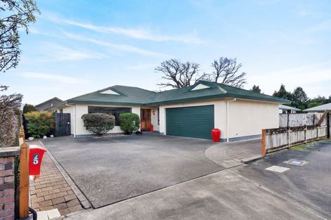 Photo of property in 5 Oak View Place, Greytown, 5712