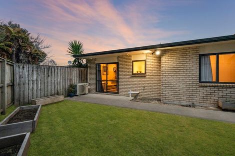 Photo of property in 14/12a Tironui Station Road East, Papakura, 2112