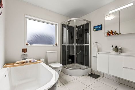 Photo of property in 2/3 Creyke Road, Ilam, Christchurch, 8041