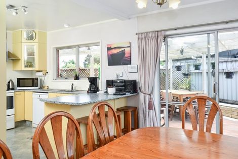 Photo of property in 4 Morrow Avenue, St Andrews, Hamilton, 3200