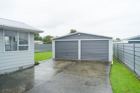 Photo of property in 28 Rhodes Drive, Kelvin Grove, Palmerston North, 4414