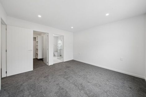 Photo of property in 1/5 Tawa Terrace, Tawa, Wellington, 5028