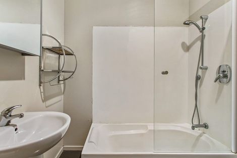 Photo of property in 64 Albionvale Road, Glen Eden, Auckland, 0602