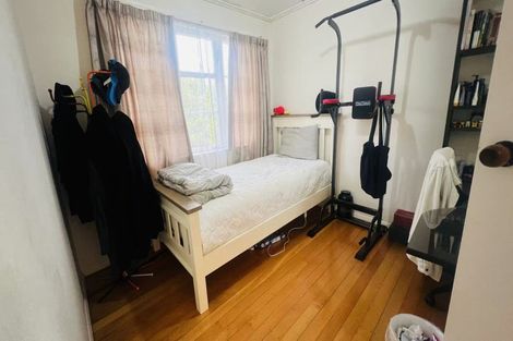 Photo of property in 1/172 Forrest Hill Road, Forrest Hill, Auckland, 0620