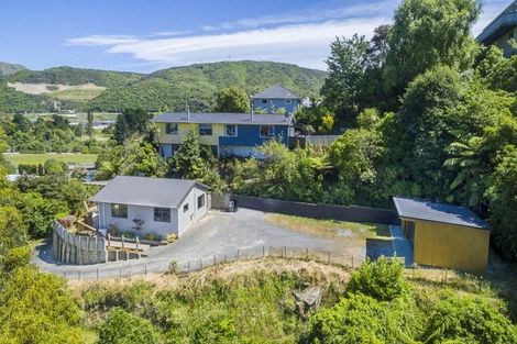 Photo of property in 29 Thomas Street, Stokes Valley, Lower Hutt, 5019