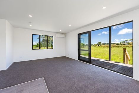 Photo of property in 20 Journeys End, Tapora, 0977