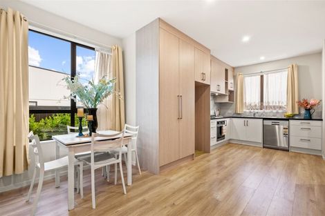 Photo of property in 25 Walsh Road, Papakura, 2110