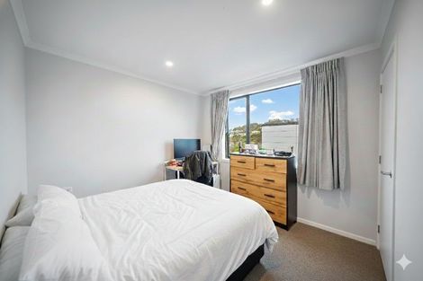 Photo of property in 29b Glanmire Road, Newlands, Wellington, 6037