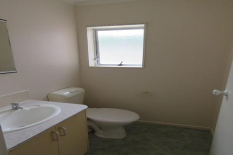 Photo of property in 66 Waiwaka Terrace, Strandon, New Plymouth, 4312