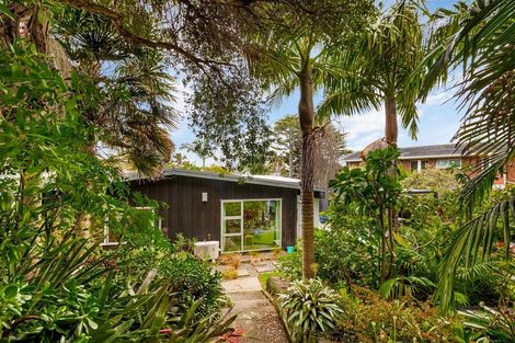 Photo of property in 46 The Circle, Manly, Whangaparaoa, 0930