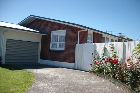 Photo of property in 122 Kings Crescent, Hutt Central, Lower Hutt, 5010