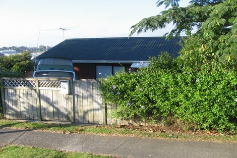 Photo of property in 13 View Road, Glenfield, Auckland, 0627