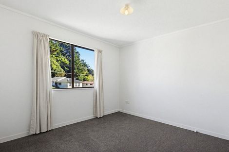 Photo of property in 48 Cardiff Crescent, Cannons Creek, Porirua, 5024