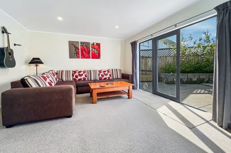 Photo of property in 14a Mchardy Place, Glenfield, Auckland, 0627