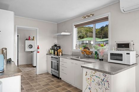 Photo of property in 81 Watt Street, Featherston, 5710