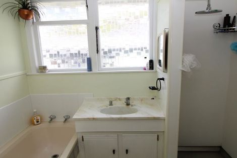 Photo of property in 19 Island View Road, Western Heights, Rotorua, 3015