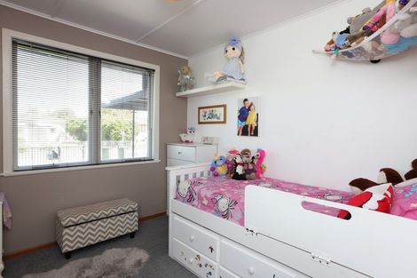 Photo of property in 122 Harlech Street, Mayfair, Hastings, 4122