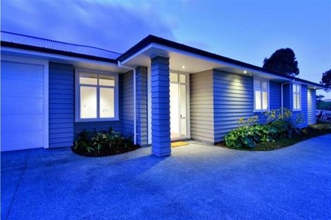 Photo of property in 2 York Terrace, Riverhead, 0820