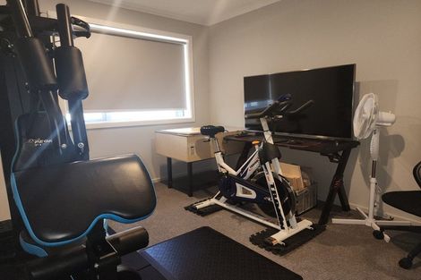 Photo of property in 43c Wainuiomata Road, Wainuiomata, Lower Hutt, 5014