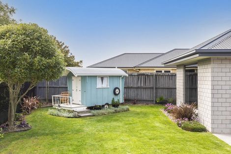 Photo of property in 71 Rannoch Drive, Broomfield, Christchurch, 8042