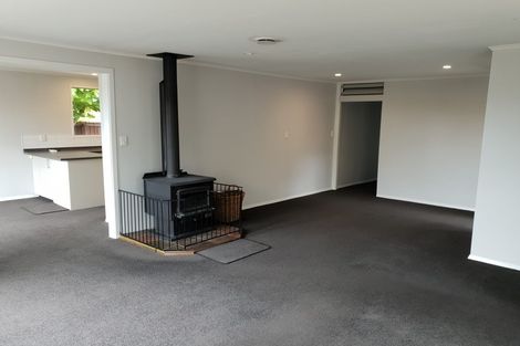 Photo of property in 8 Saunders Place, Redwood, Christchurch, 8051