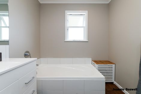 Photo of property in 3 Oriana Place, Highbury, Palmerston North, 4412