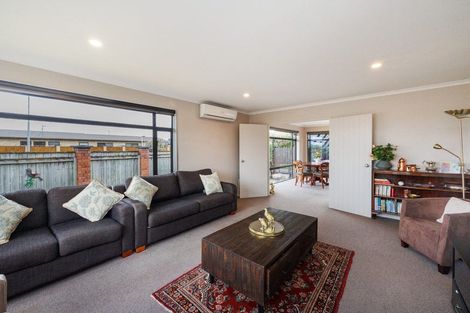 Photo of property in 78 Geneva Terrace, Kelvin Grove, Palmerston North, 4414