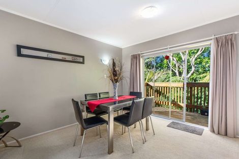 Photo of property in 203 Woodlands Park Road, Titirangi, Auckland, 0604
