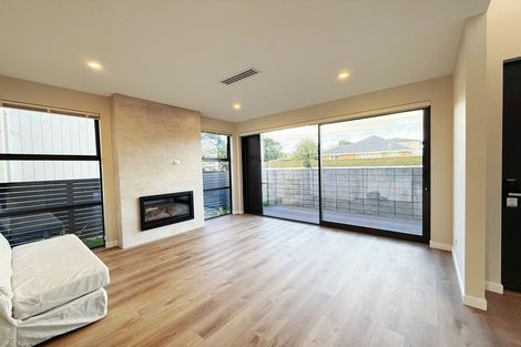 Photo of property in 30b Selwyn Road, Cockle Bay, Auckland, 2014