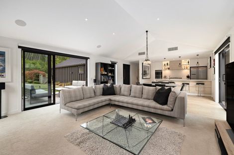 Photo of property in 7 Morepork Way, Arthurs Point, Queenstown, 9371