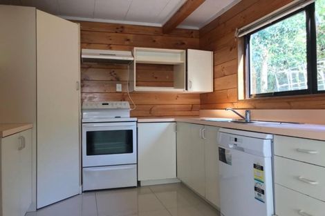 Photo of property in 6a Cambric Place, Botany Downs, Auckland, 2010