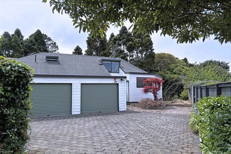 Photo of property in 100 Chelsea View Drive, Chatswood, Auckland, 0626