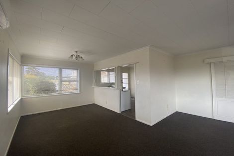 Photo of property in 1/15 Baring Terrace, Strandon, New Plymouth, 4312