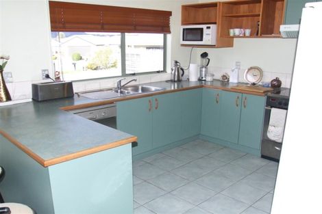 Photo of property in 2/10 Takawai Place, Nukuhau, Taupo, 3330