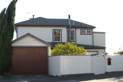 Photo of property in 24 Seapoint Road, Bluff Hill, Napier, 4110