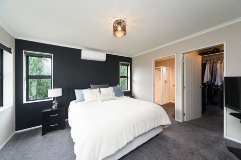 Photo of property in 6 Nevada Way, Kelvin Grove, Palmerston North, 4414