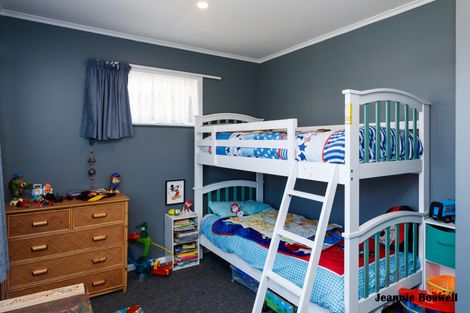 Photo of property in 3 Oriana Place, Highbury, Palmerston North, 4412