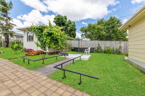 Photo of property in 4 Galilee Avenue, Red Hill, Papakura, 2110