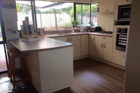 Photo of property in 7 Tokay Place, Huapai, Kumeu, 0810