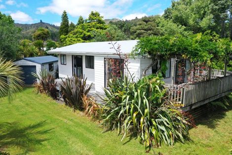 Photo of property in 10 Stingray Crescent, Whiritoa, Whangamata, 3691