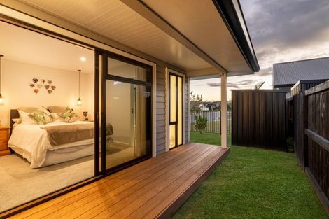 Photo of property in 1 Mida Close, Papamoa Beach, Papamoa, 3118