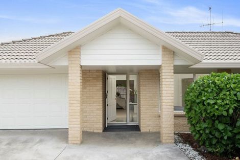 Photo of property in 2/39 Tarnica Road, Northpark, Auckland, 2013