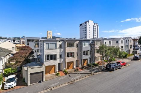 Photo of property in 2/15 Roxburgh Street, Mount Victoria, Wellington, 6011